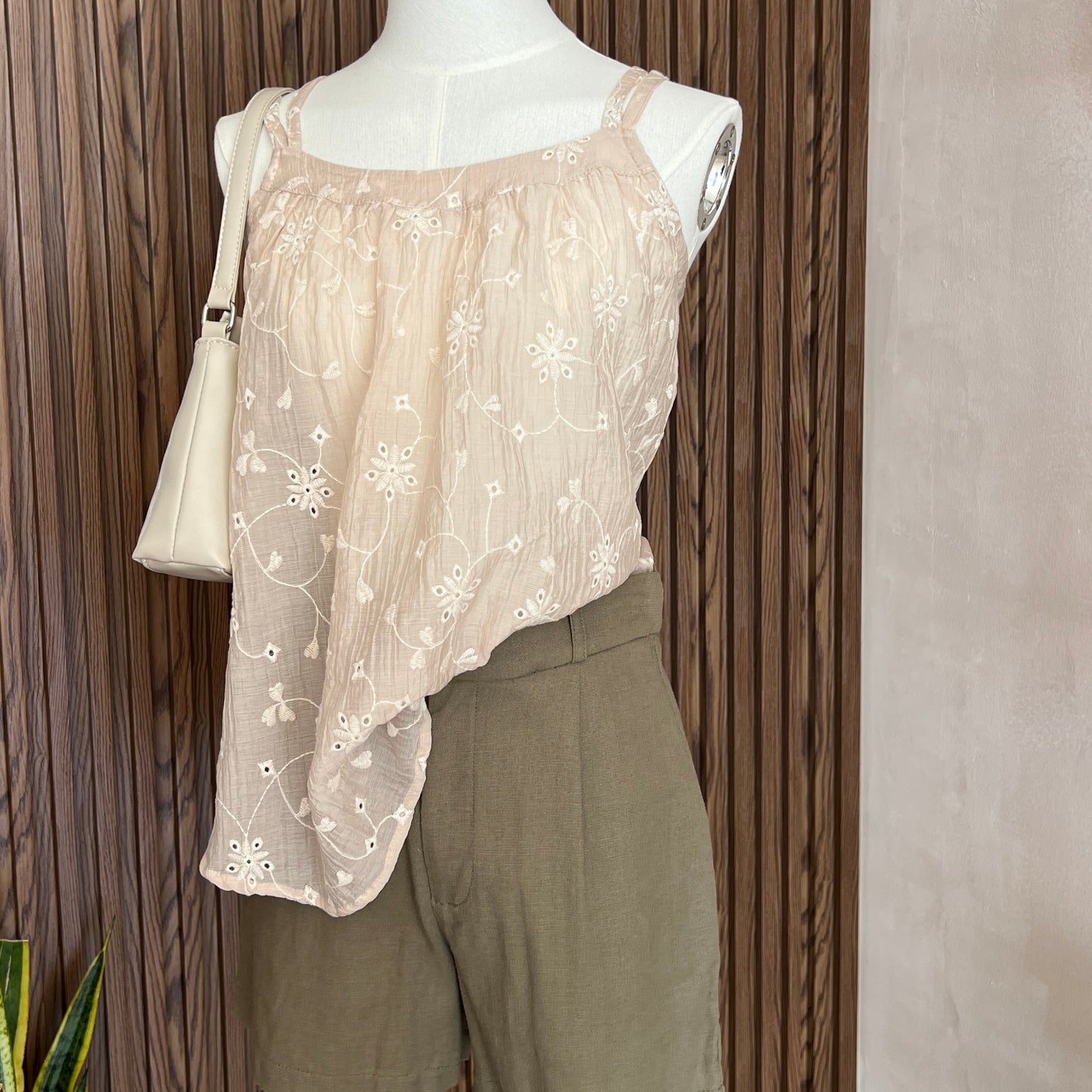 Blusa Tirantes Bordada