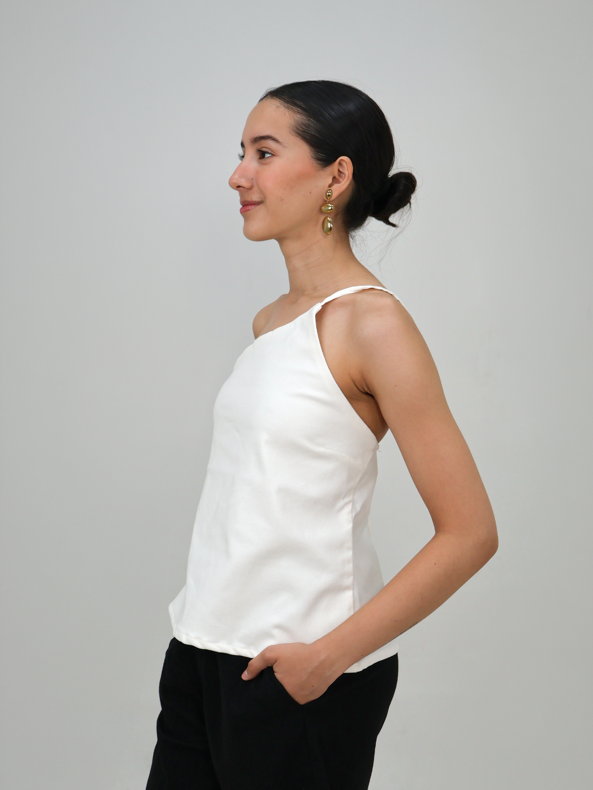 Blusa Asimétrica Tirante