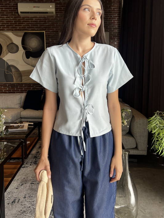 Blusa con lazos
