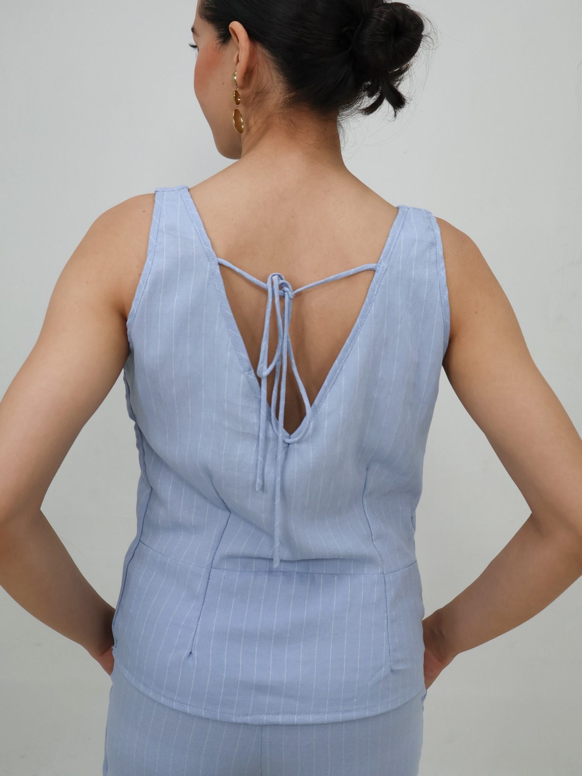 Blusa escote V con lazo espalda - Punto Sole
