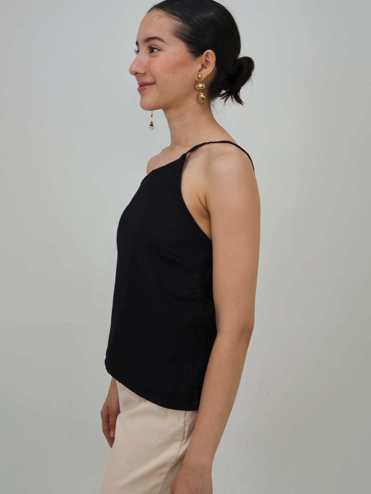 Blusa Asimétrica Tirante