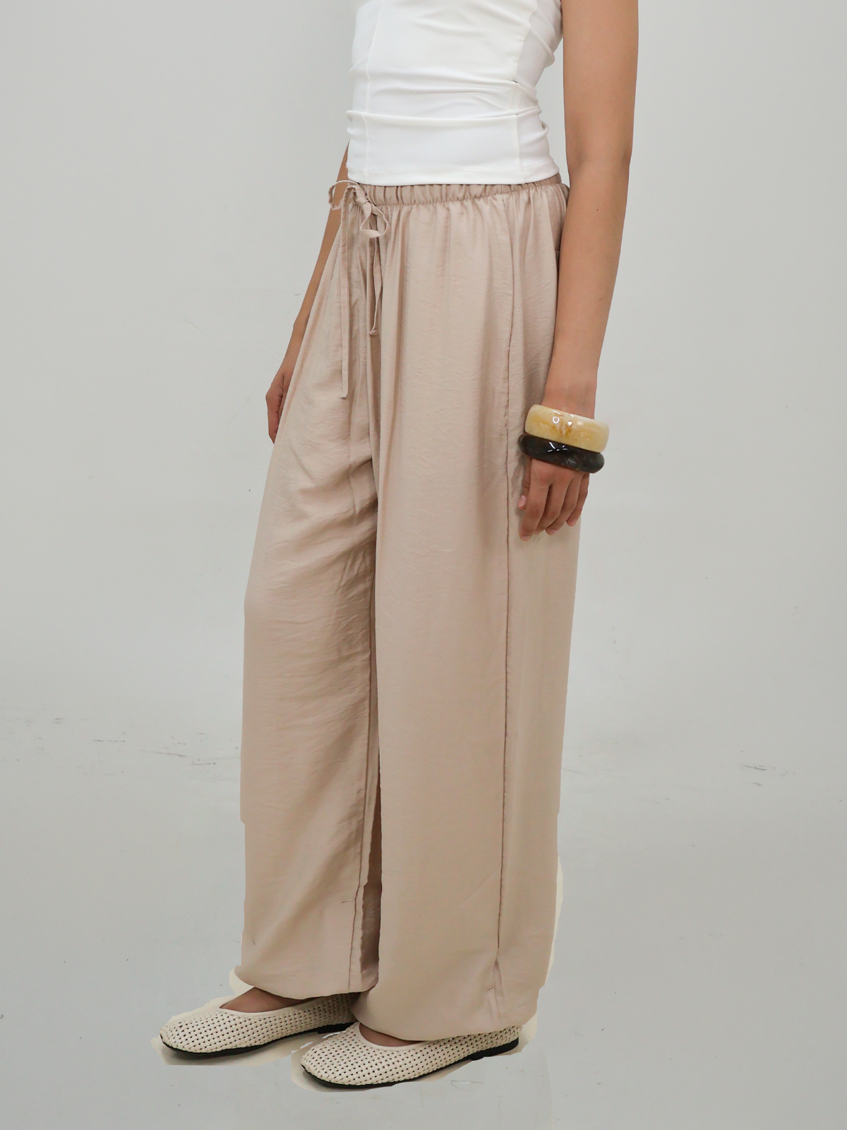 Pantalón con bolsas y jareta