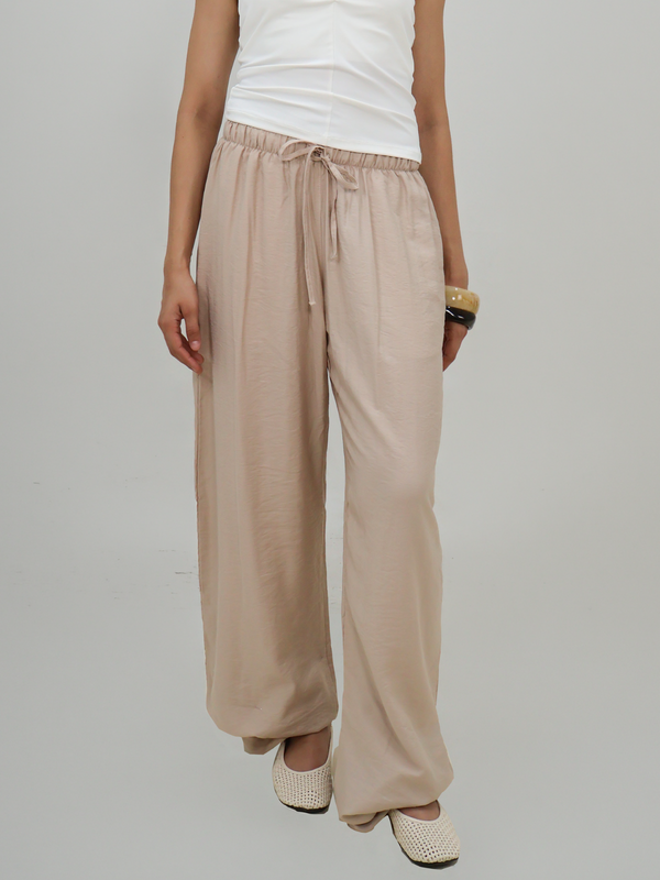 Pantalón con bolsas y jareta - Punto Sole
