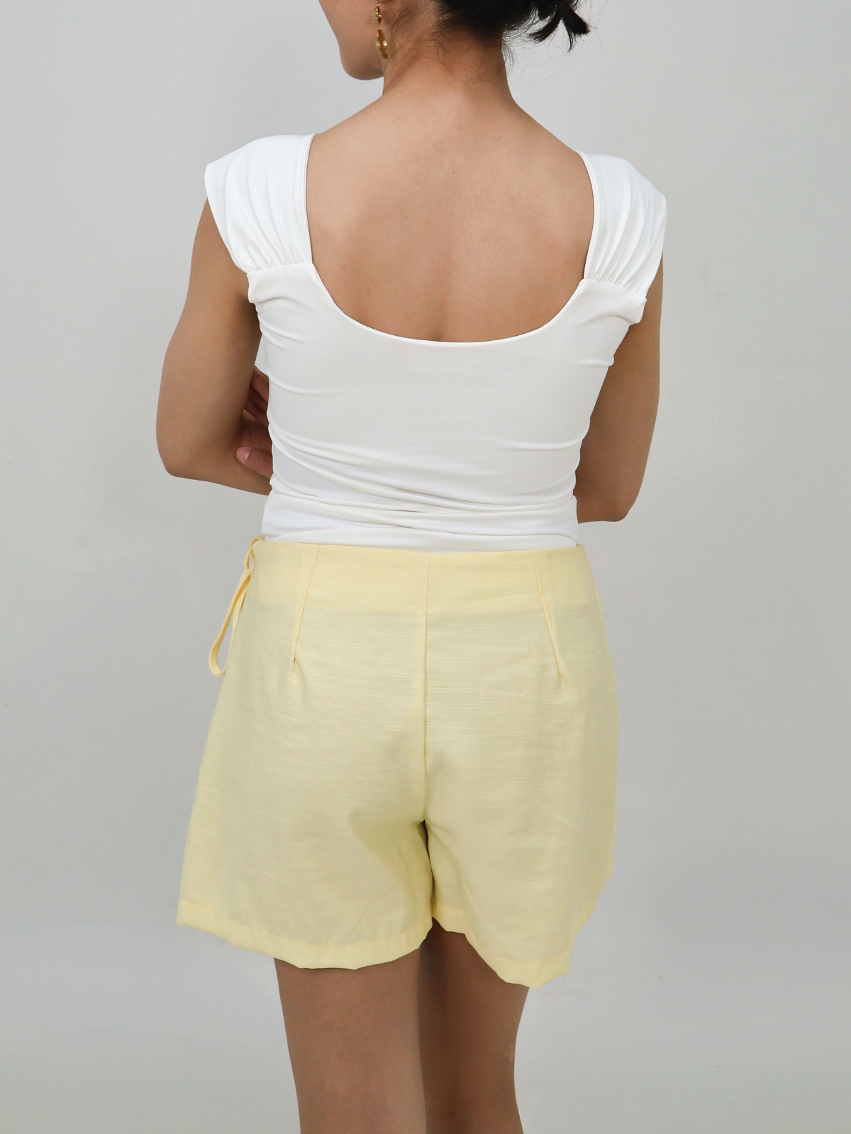 Short falda con lazo