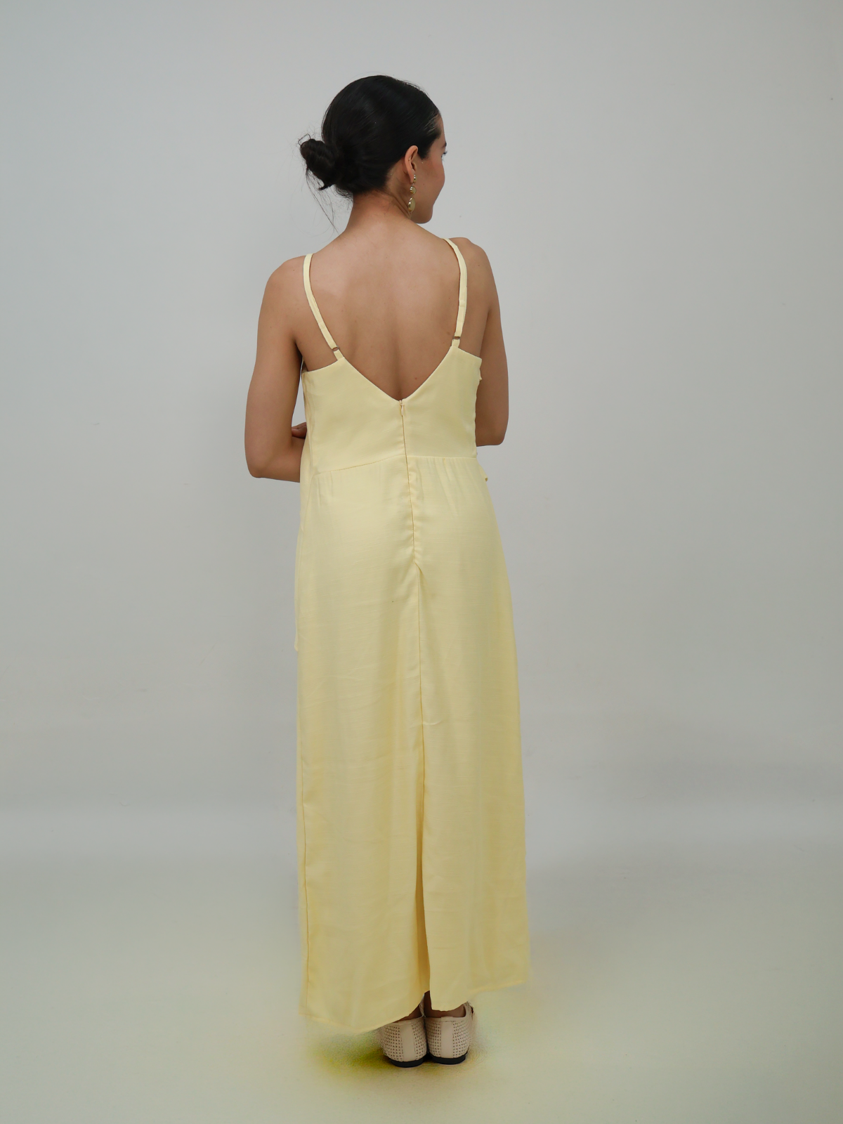 Vestido con Olanes Frontales
