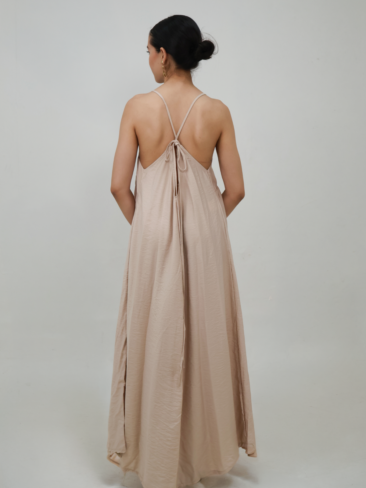 Vestido fluido con tirantes - Punto Sole